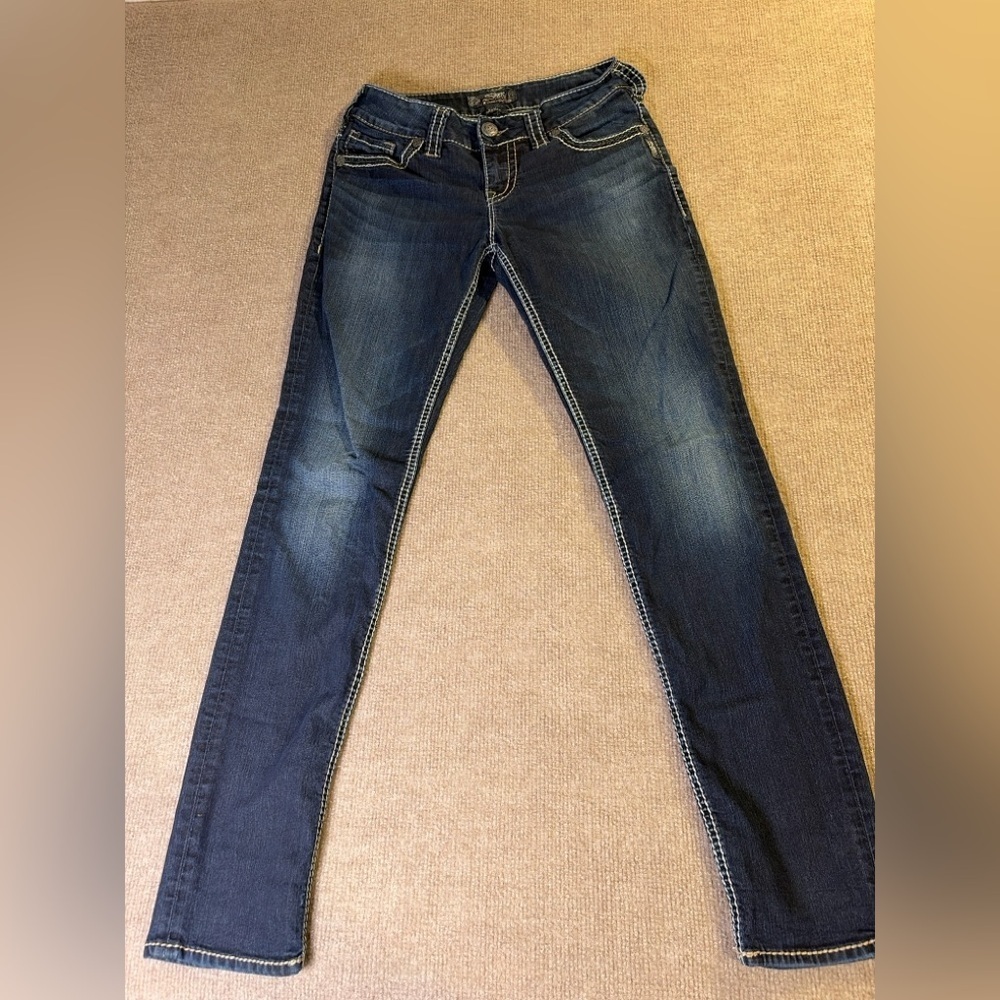 SILVER JEANS CO. – SUKI SKINNY – W28 L31  1627